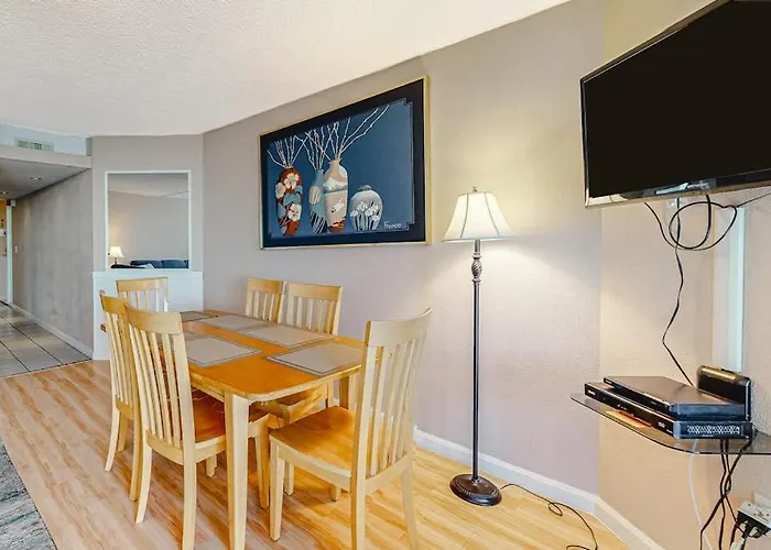 Holiday home Oceanfront With A Shaded Balcony Ac Wifi & Shared Outdoor Pool