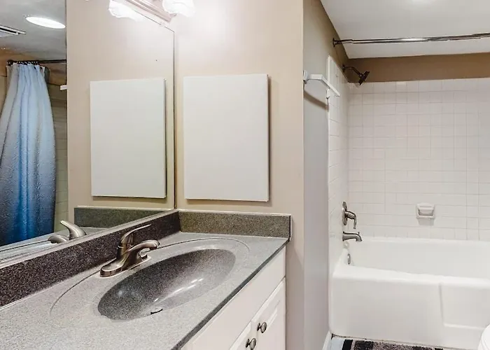 Holiday home Oceanfront With A Shaded Balcony Ac Wifi & Shared Outdoor Pool Ocean City